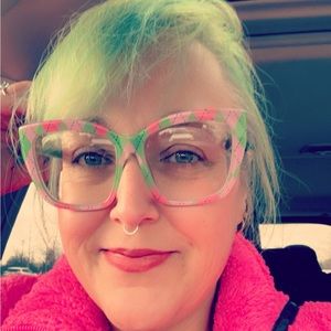 Meet your Posher, Kelly